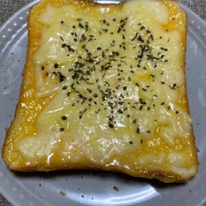 マヨ味のチーズトースト